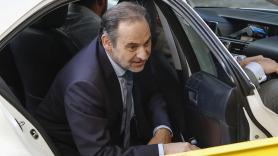 Ábalos llega al Supremo entre gritos de "corrupto"