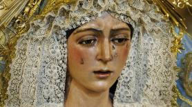Lío tremendo en Sevilla por la Macarena: del "ahora sí es ella" al "esa no es su mirada"