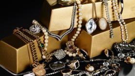 Un vendedor pide 500 euros por un broche antiguo y regresa a casa con un fajo de billetes mucho más abundante