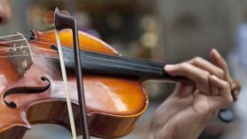 Le roban un raro violín valorado en 175.000 euros a un músico español y arranca una búsqueda sin precedentes