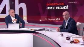 Buxadé entrega pulseras y bolis de Vox a Xabier Fortes por este motivo y se lleva una réplica de aúpa