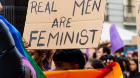Crecen los jóvenes que creen que la violencia machista es un invento: ellos un 23%, ellas un 13%