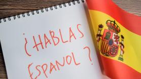 Un niño australiano visita un pueblo de Teruel, se enamora del español y lo que ha conseguido es más que una hazaña