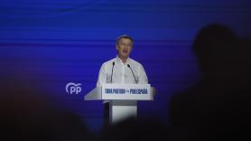 Feijóo presenta "un manual de decencia": "Si mi compromiso hace tres años fue reconstruir nuestro partido, hoy es reconstruir nuestro país"