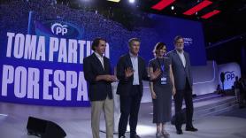 Baño de masas de Feijóo en el Congreso del PP y protección a Mazón: fin de semana de festejos 'populares'