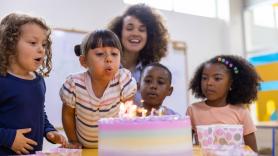 Una profesora de guardería critica el descontrol de las fiestas de cumpleaños de los niños: "Es un temor de los padres"