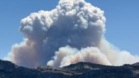 La Generalitat pide ayuda a la UME ante el empeoramiento del incendio de Tarragona