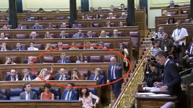 Sánchez ve en directo esta escena en el PP desde la tribuna del Congreso: en 5 segundos lo sentencia