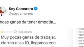 Deja una reseña criticando un restaurante por no atenderles y la respuesta del dueño es para levantarse y aplaudir