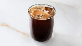 Pide un café con hielo y la sorpresa que se lleva es de aúpa: muchos temen que eso se convierta en habitual