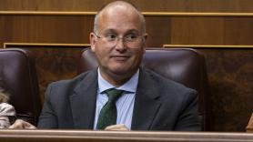 Tellado (PP) promete que derogarán la ley de amnistía, pero admite que no se revertirán sus "beneficios"