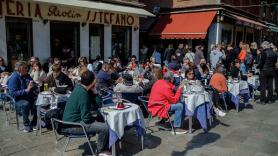 Un italiano, un albanés y un español cenan en un restaurante, escapan pero cometen un error: "Idiotas astutos, paguen"