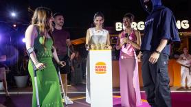 Lola Lolita, Roro, Ceciarmy y DjMaRiiO compiten con su menú favorito en la batalla Grand King de Burger King