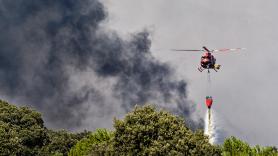 Situación "más positiva", pero inestable en el incendio de Navaluenga (Ávila): "Queda mucho trabajo"