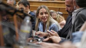 Un máster por aquí, una carrera por allá: el currículum cambiante de la diputada del PP encumbrada por Ayuso