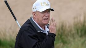 Trump y sus cuatro días (bajo par) en Escocia: aranceles, golf y muchos palos