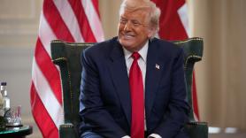 Trump celebra los aranceles y carga contra el presidente de la Reserva Federal