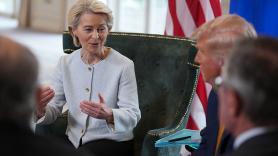 La UE paraliza seis meses sus contramedidas arancelarias a EEUU tras el pacto comercial con Trump