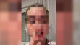 Despedida una empleada de una residencia por grabar un vídeo burlándose de una anciana: "Está más muerta que viva"