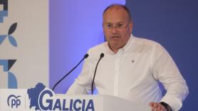 Miguel Tellado tira de ironía y 'se marca' un Feijóo: "Las preguntas en rueda de prensa están sobrevaloradas"