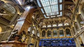 El IBEX mantiene el tipo con los aranceles de Trump ya estrenados y abre al alza