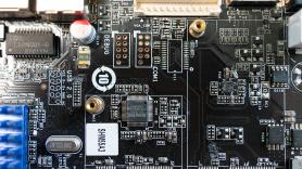 Trump planea imponer aranceles del 100% a los chips y los semiconductores