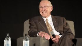 Muere Jim Lovell, el astronauta que dio origen al famoso "Houston, tenemos un problema"
