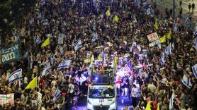 Decenas de miles de israelíes salen a las calles de Tel Aviv para pedir un acuerdo con Hamás
