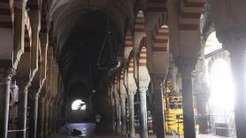 El antropólogo Isidoro Moreno muestra su enfado tras el incendio en la Mezquita de Córdoba: "Una negligencia inaceptable"