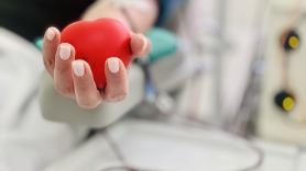 Llamamiento urgente para donar sangre en Madrid: hace falta de seis grupos sanguíneos