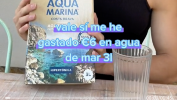 Un tiktoker compra agua de mar y viraliza el vídeo: esto decía una experta en 2019 de su consumo