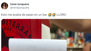 Irene Junquera muestra la nota que le han dejado mientras estaba en un bar: ojo a la pregunta que le hacen