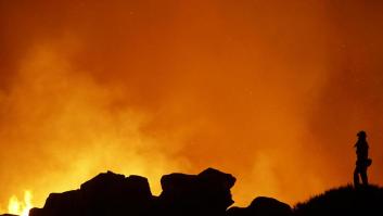 El fuego se cobra ya 13.300 hectáreas en Tenerife mientras la lucha se concentra en el norte
