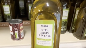 Un español muestra lo que vale en Irlanda un litro de aceite de oliva virgen extra y muchos no se lo explican