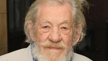 El actor Ian McKellen, hospitalizado tras caerse del escenario