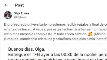 Una profesora enseña el email que le ha enviado una alumna: es para leerlo y disfrutar