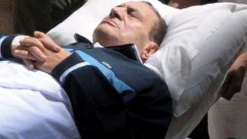 Hosni Mubarak, reanimado en dos ocasiones con un desfibrilador