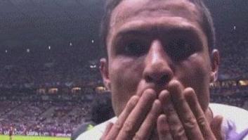 ¿Dedica Cristiano Ronaldo su gol a Leo Messi? (VÍDEO)