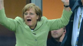 Merkel causa furor en el partido Grecia- Alemania (FOTOS)
