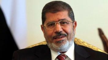 Mohamed Morsi, presidente de Egipto, ordena restablecer el Parlamento disuelto por el ejército