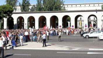 Los funcionarios se echan a la calle para protestar contra los recortes del Gobierno