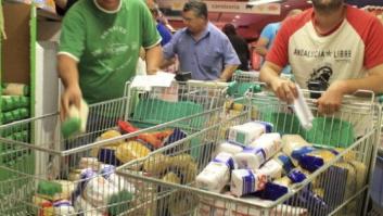 Cientos de sindicalistas asaltan dos supermercados en Andalucía para un comedor social (FOTOS)