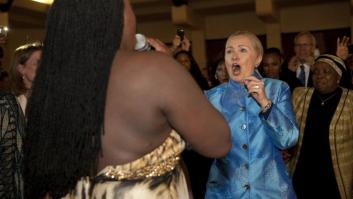 Hillary Clinton bailando: despedida de su viaje a Sudáfrica (VíDEO, FOTOS)