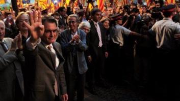 Miles de personas se manifiestan en Barcelona en apoyo a Artur Mas y la independencia de Cataluña