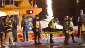 Dos muertos y 49 rescatados a bordo de una patera en el mar de Alborán