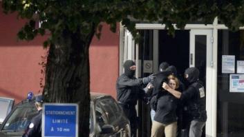 La Policía francesa olvidó bolsas con una pistola y material de los etarras detenidos