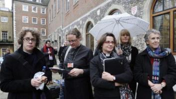 La Iglesia de Inglaterra rechaza la ordenación de obispas
