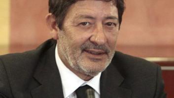 El exdirector general de Trabajo de Andalucía dice ser "una persona jovial" pero no "un putero"