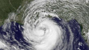 Isaac llega al golfo de México convertido en huracán (FOTOS)