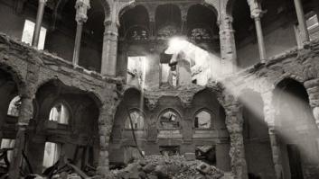 Las ruinas de la biblioteca de Sarajevo, icono de la barbarie